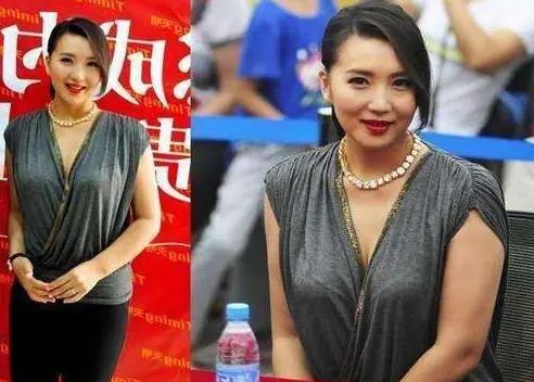 健身房大妈打男私教_大妈掌掴健身房教练_大妈吃醋扇健身房教练