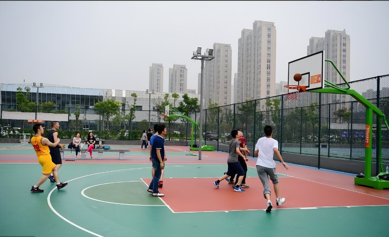 篮球带球走规则最新_篮球带球技巧入门_篮球带球犯规规则大全